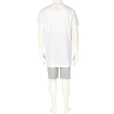 Boys white print t-shirt and shorts outfit